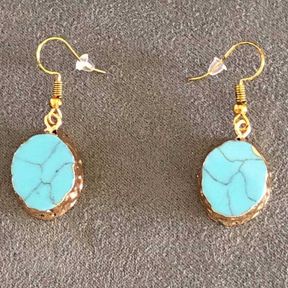Women's earrings